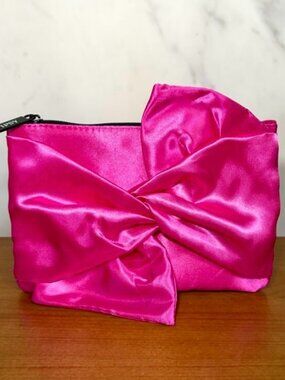 New Ipsy pink bow cosmetic/travel bag 5" x 7"